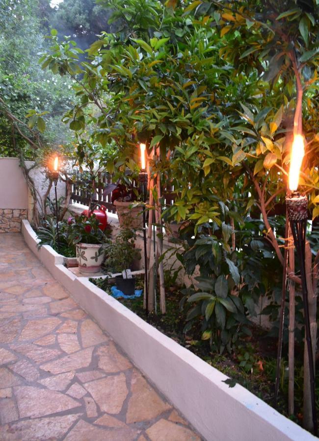 Ferienwohnung Gardenos Mamas Reas Vitaládes Exterior foto