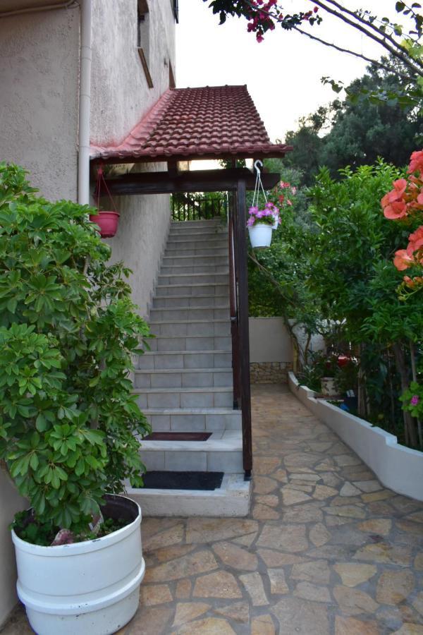 Ferienwohnung Gardenos Mamas Reas Vitaládes Exterior foto