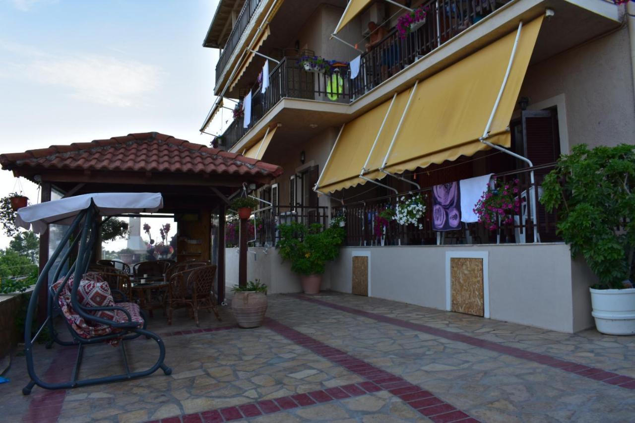 Ferienwohnung Gardenos Mamas Reas Vitaládes Exterior foto